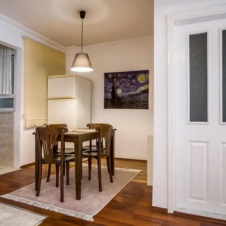 And Fully Furnished Flat In Bakirkoy Apartment